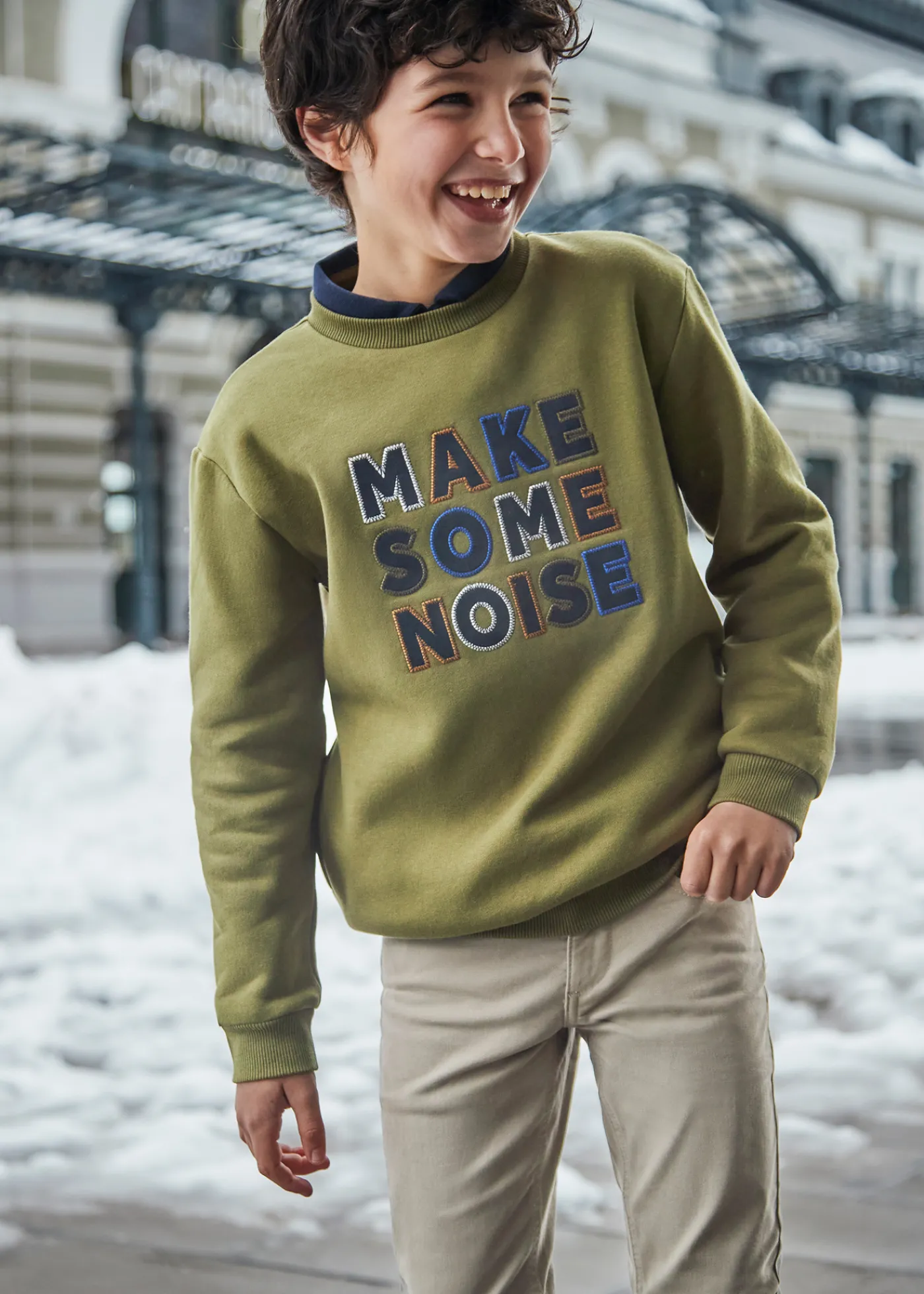 Outlet Sudadera texto bordado chico Sudaderas